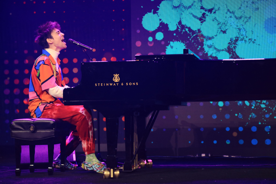 Jacob Collier plays the piano at the 2025 namm show